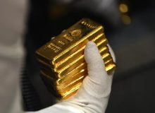 طلای جهانی به رکورد قبلی نزدیک شد